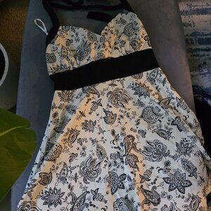 R&K- Size 10 - Cute Dress